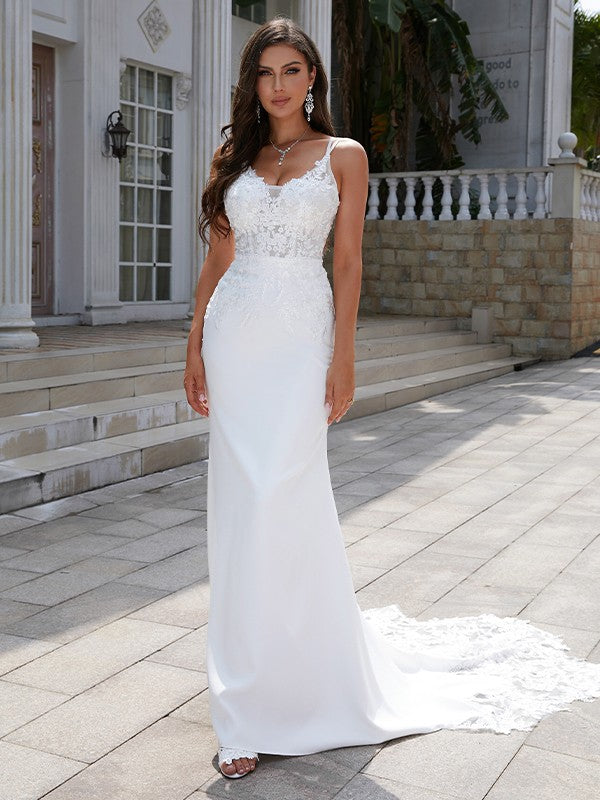 Robe de mariée à col en V sans manches et traîne courte